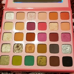 Jeffree star morphe pallette swatched